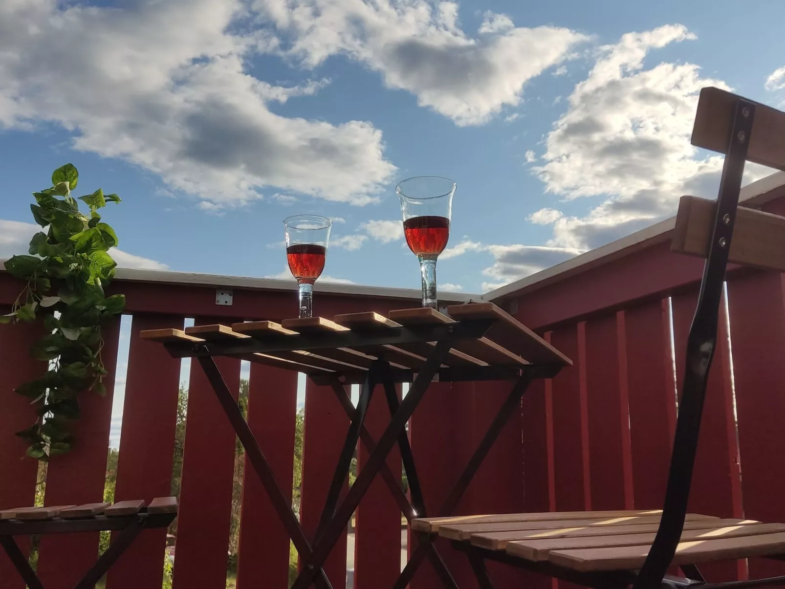 Buntes Schwedenhaus Lillebror - Draußen