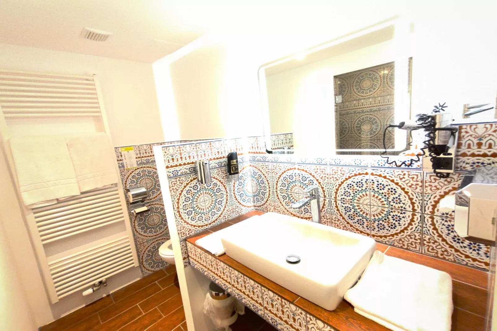 Suite with Hot Tub - Bathroom