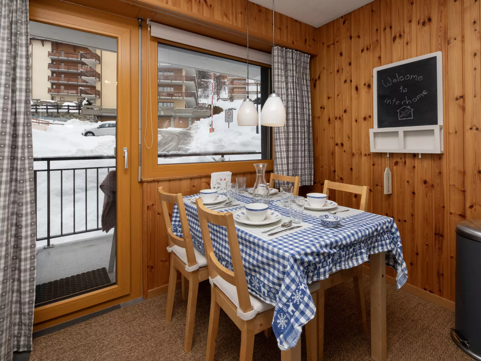 Prachalier I No6 - Inside