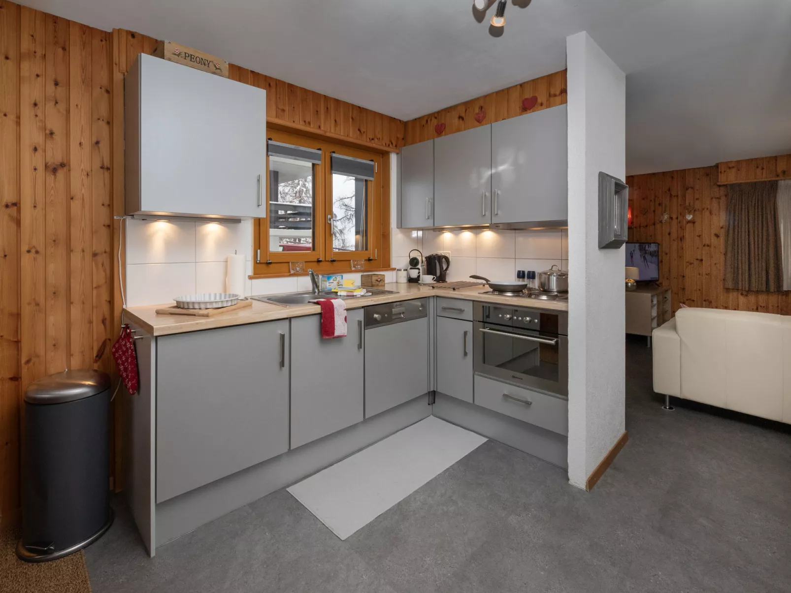 Prachalier I No6 - Inside