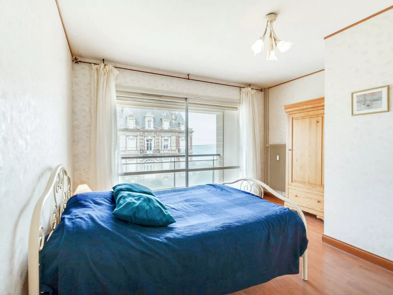 Prince Albert - Drinnen