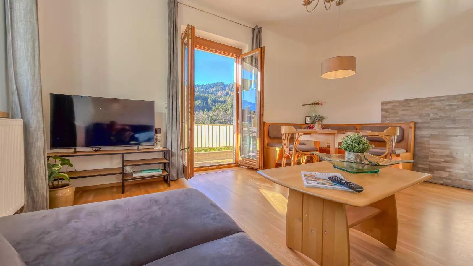 Jukbichl 1 - Living room