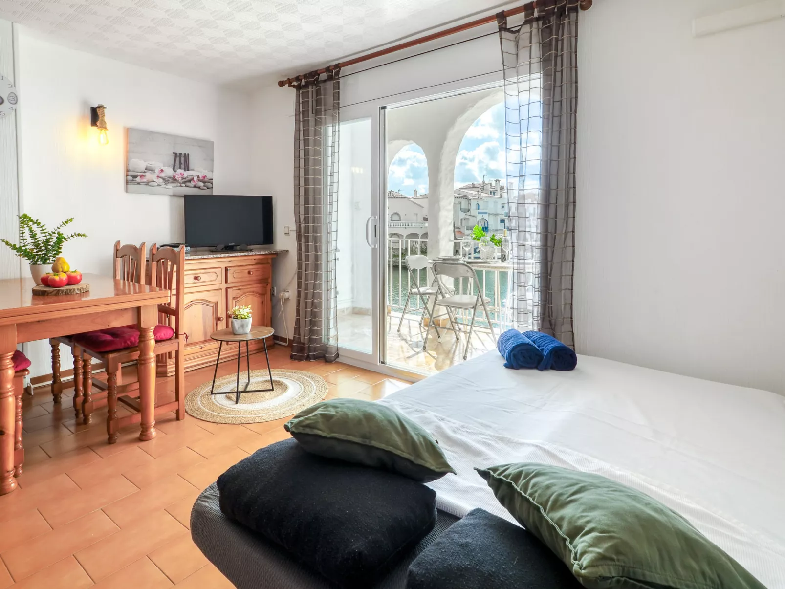 Canal Port Empuries - Drinnen