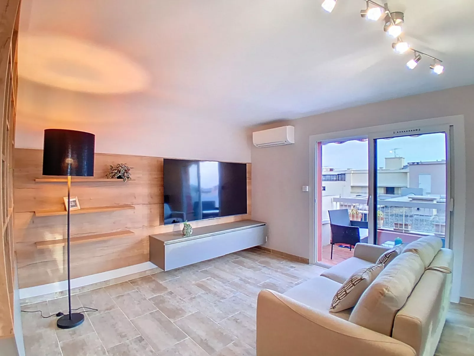 L'Astrolade - Drinnen