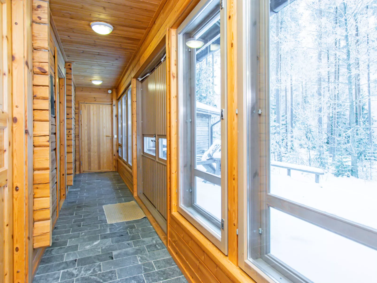 Kanervankukka - Dedans