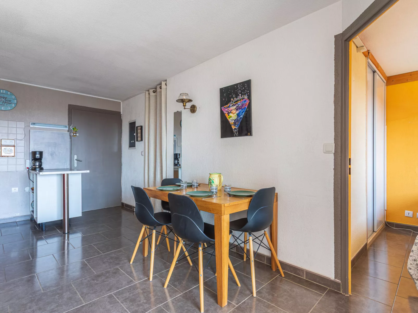 Marie Galante - Drinnen