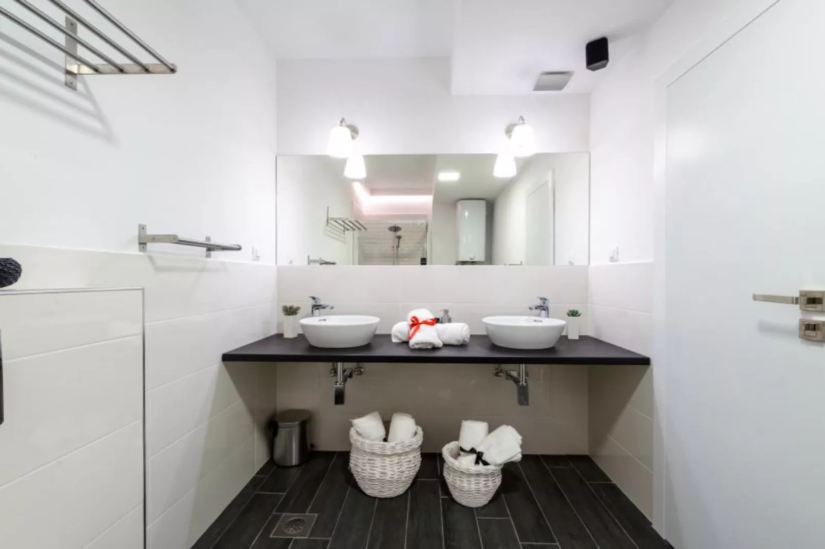 Apartments Villa Capitano - Two Bedroom Apartment with Balcony and Sea View (CRNI) - Badezimmer