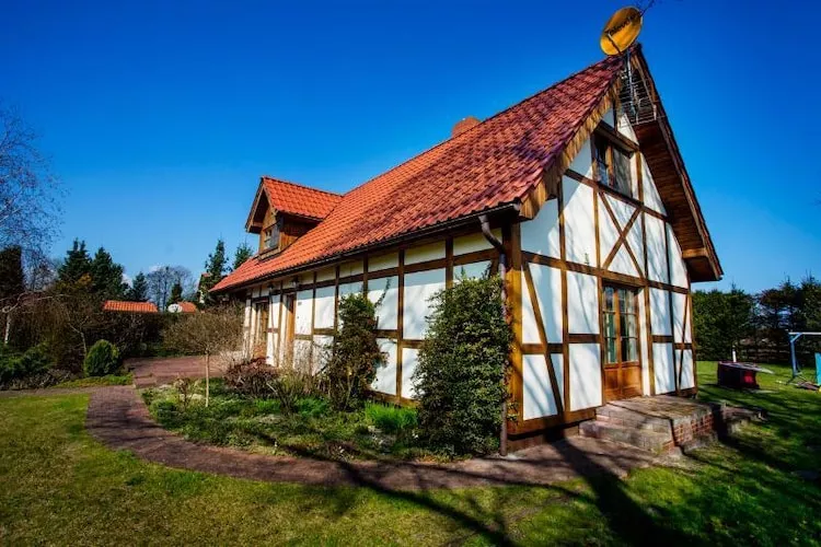 Dom wakacyjny w Karwieńskich Błotach - Outdoor