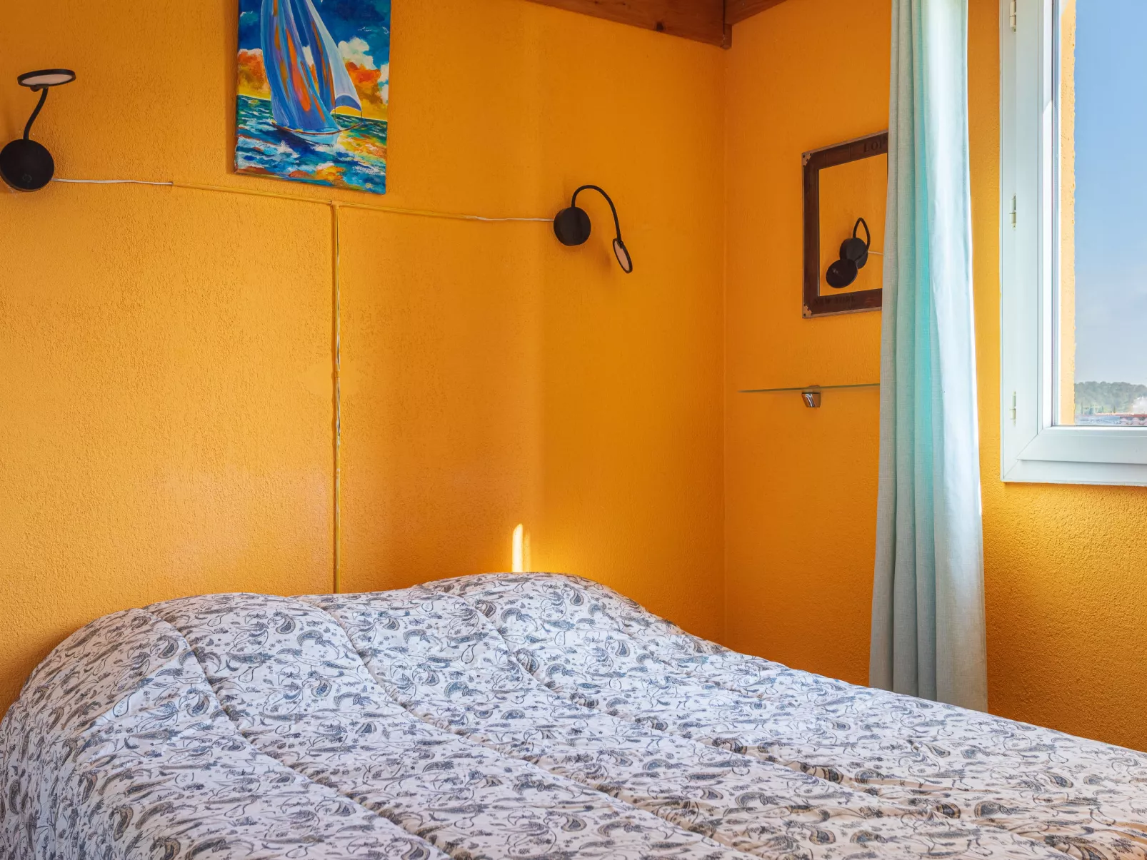 Marie Galante - Drinnen