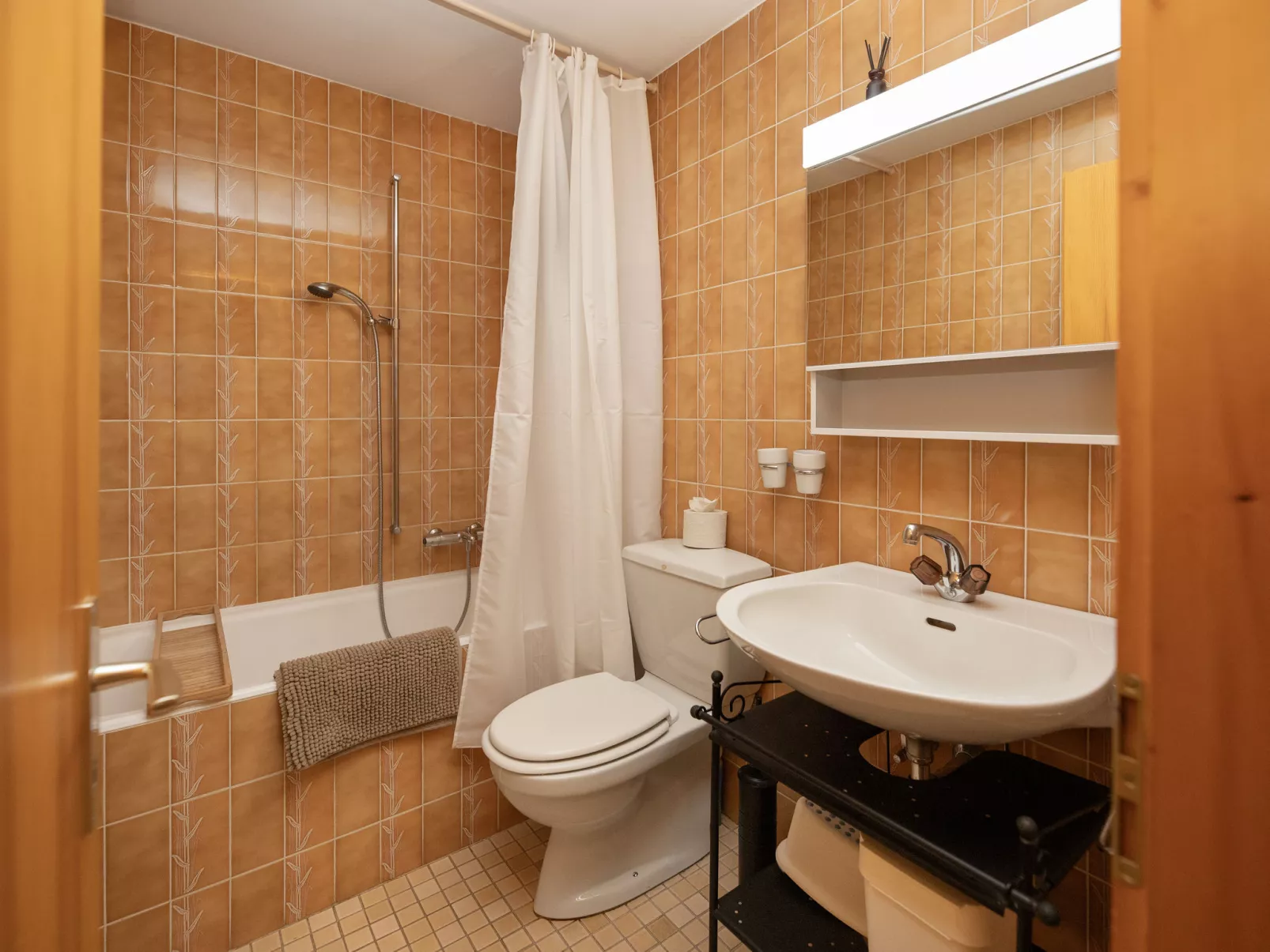 Prachalier I No6 - Inside