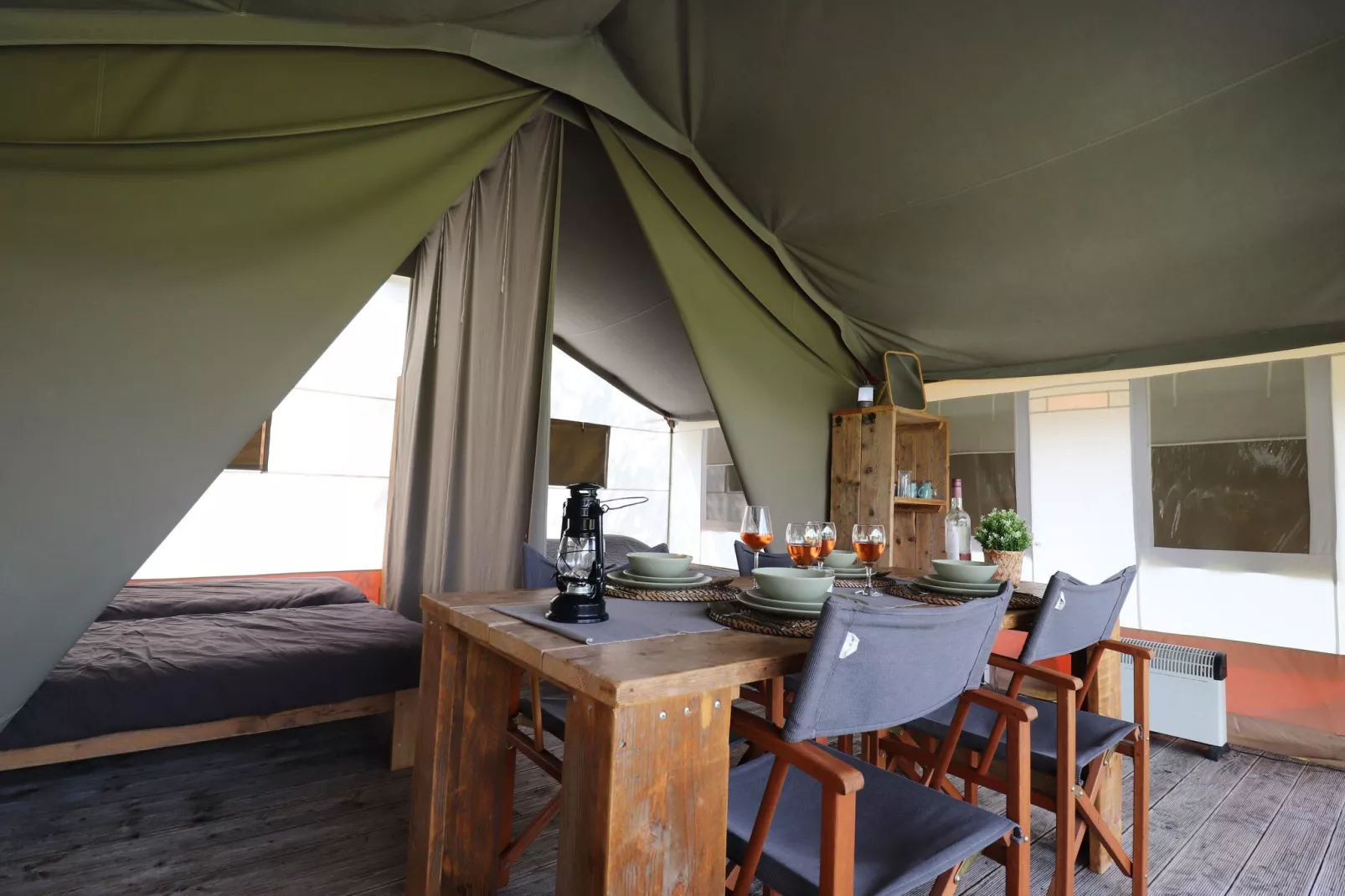 Safaritent 'Gaadlik'-Esszimmer
