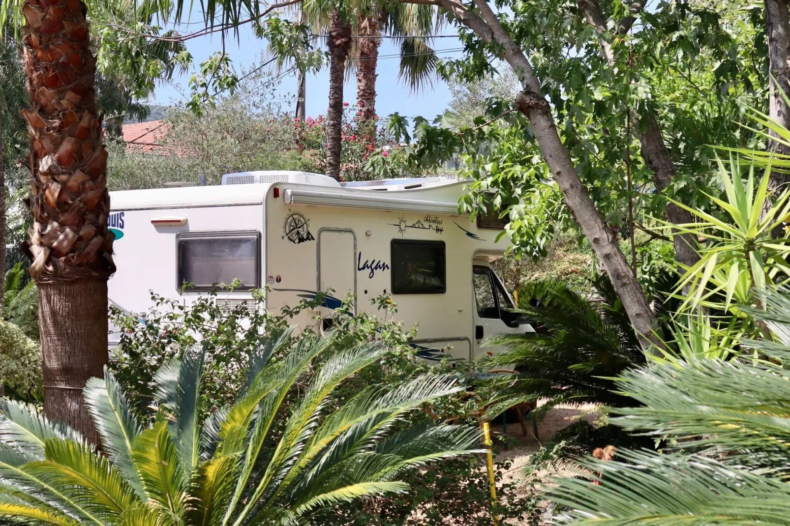 Six-bed room 1 - Outdoor