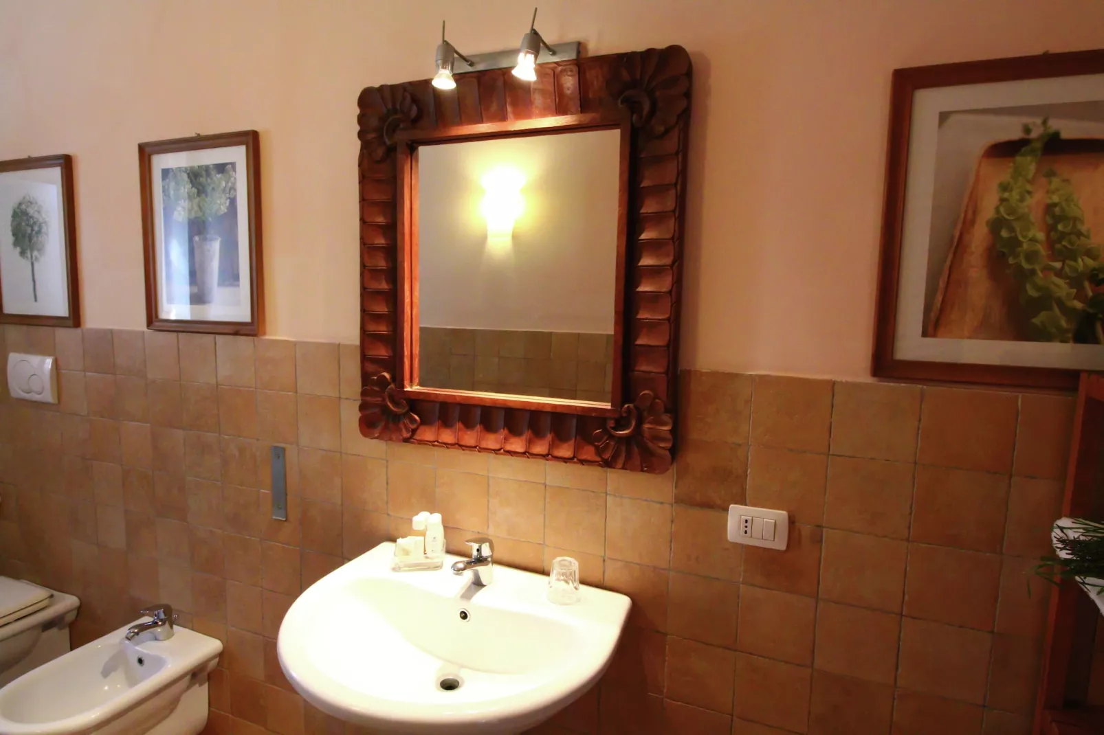 Ginestra - Badezimmer