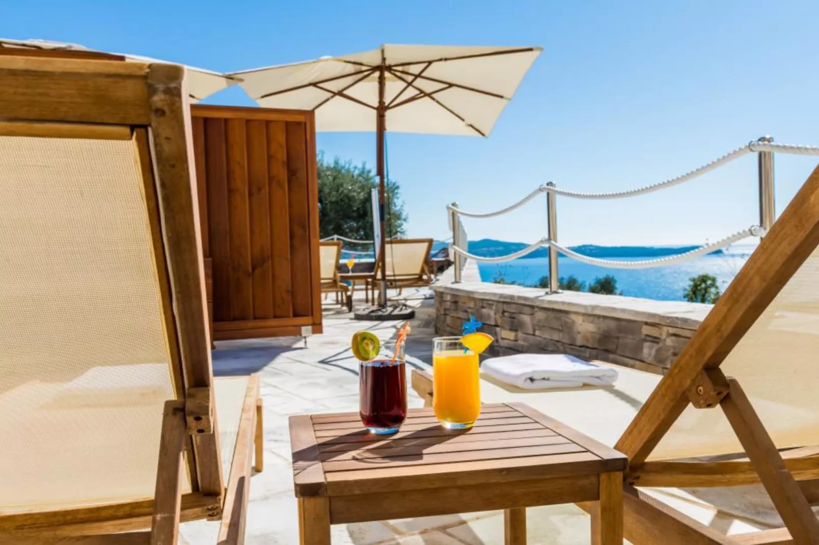 Apartments Villa Capitano - Two Bedroom Apartment with Balcony and Sea View (CRNI) - Schwimmbad