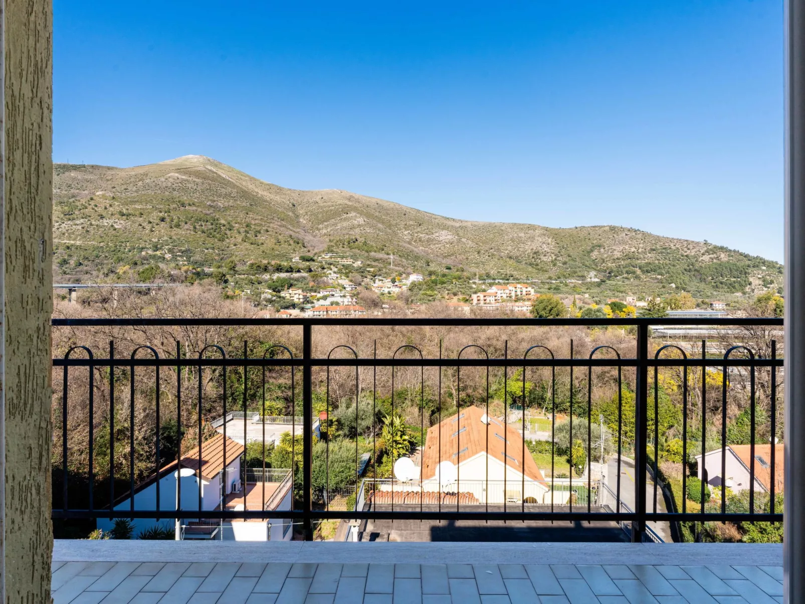 Tra le onde - Outside