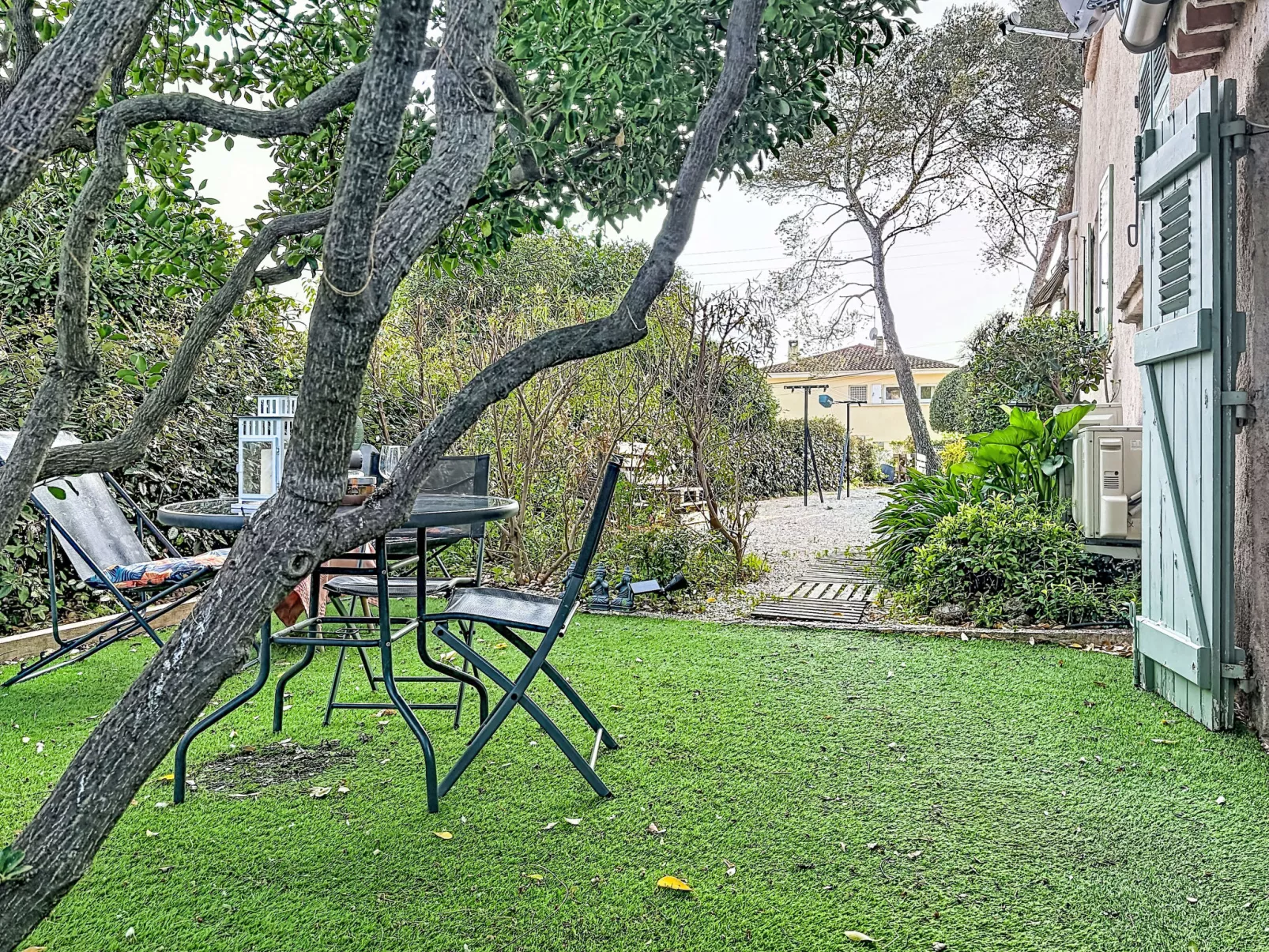 La Péguière - Draußen