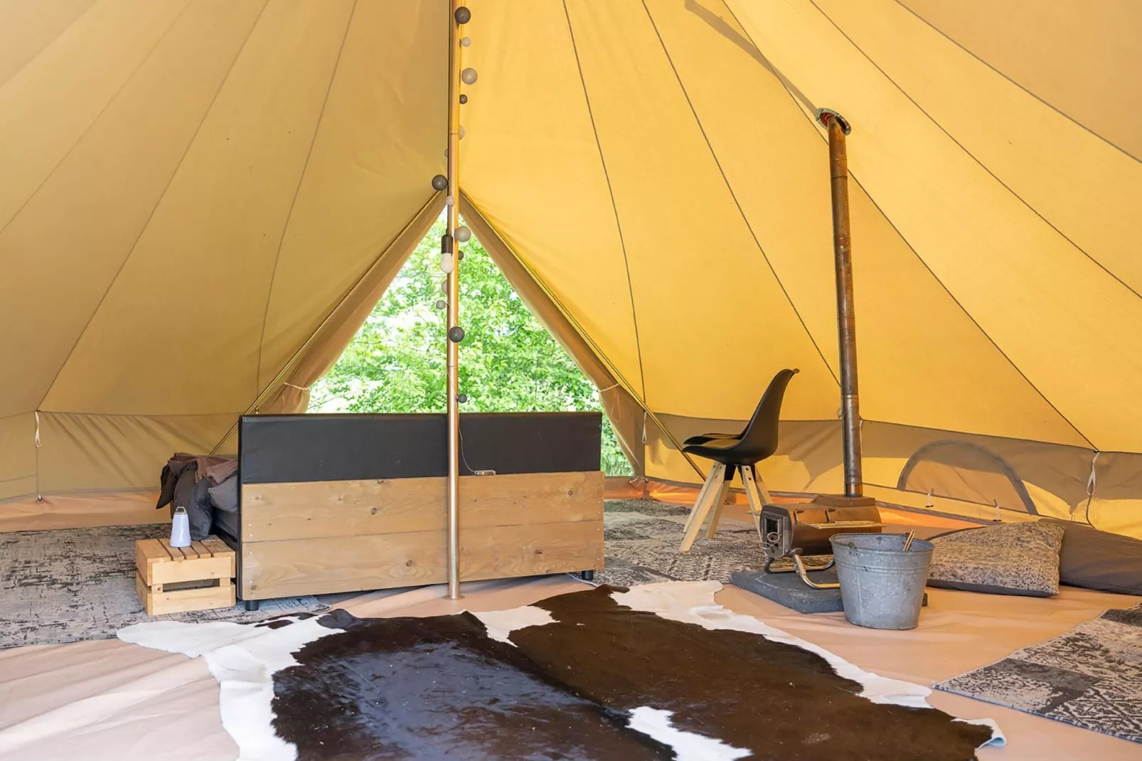 Twee Glamour tenten "Kreas" en "Smuk" naast elkaar-Living room