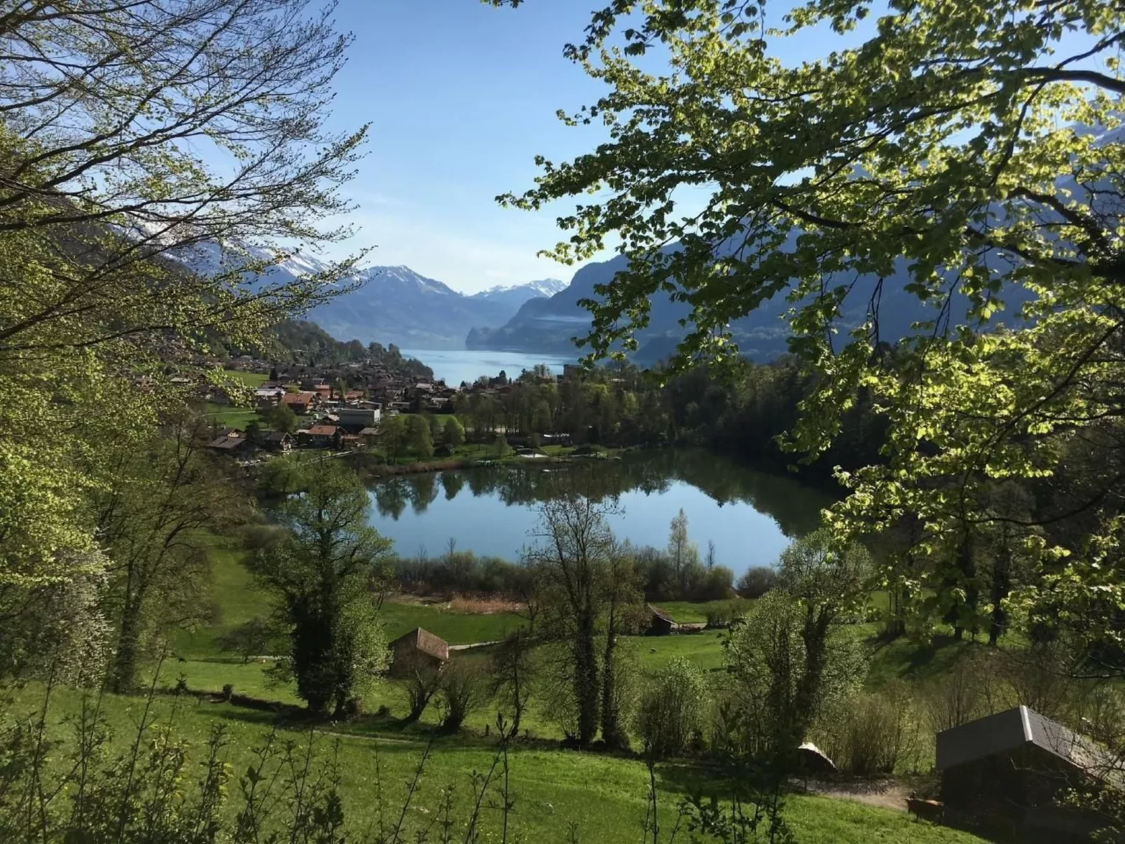 Chalet-Hausteil mit Garten im Dorfkern - Draußen