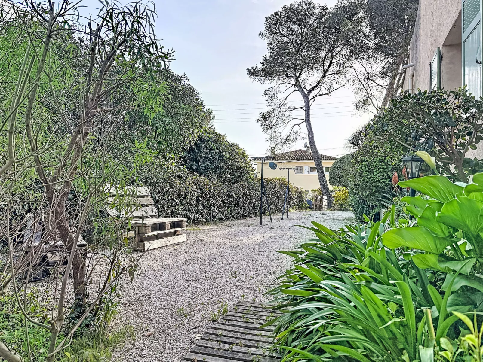 La Péguière - Draußen