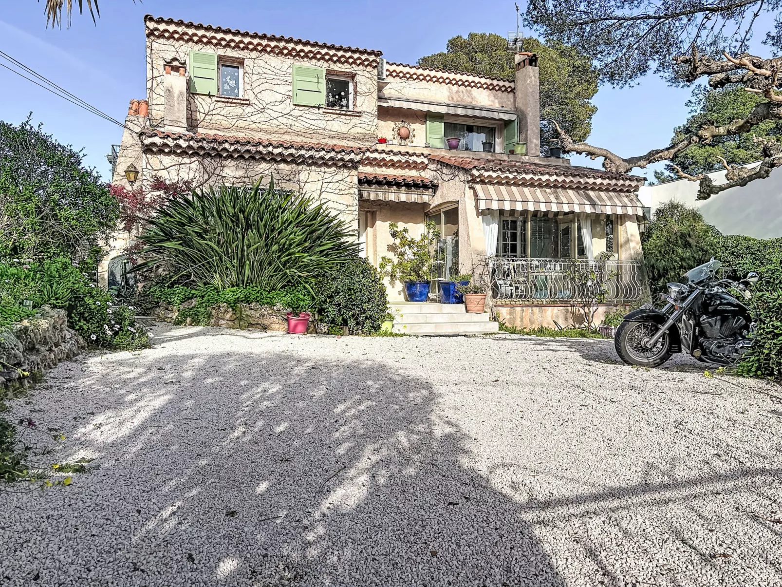 La Péguière - Draußen