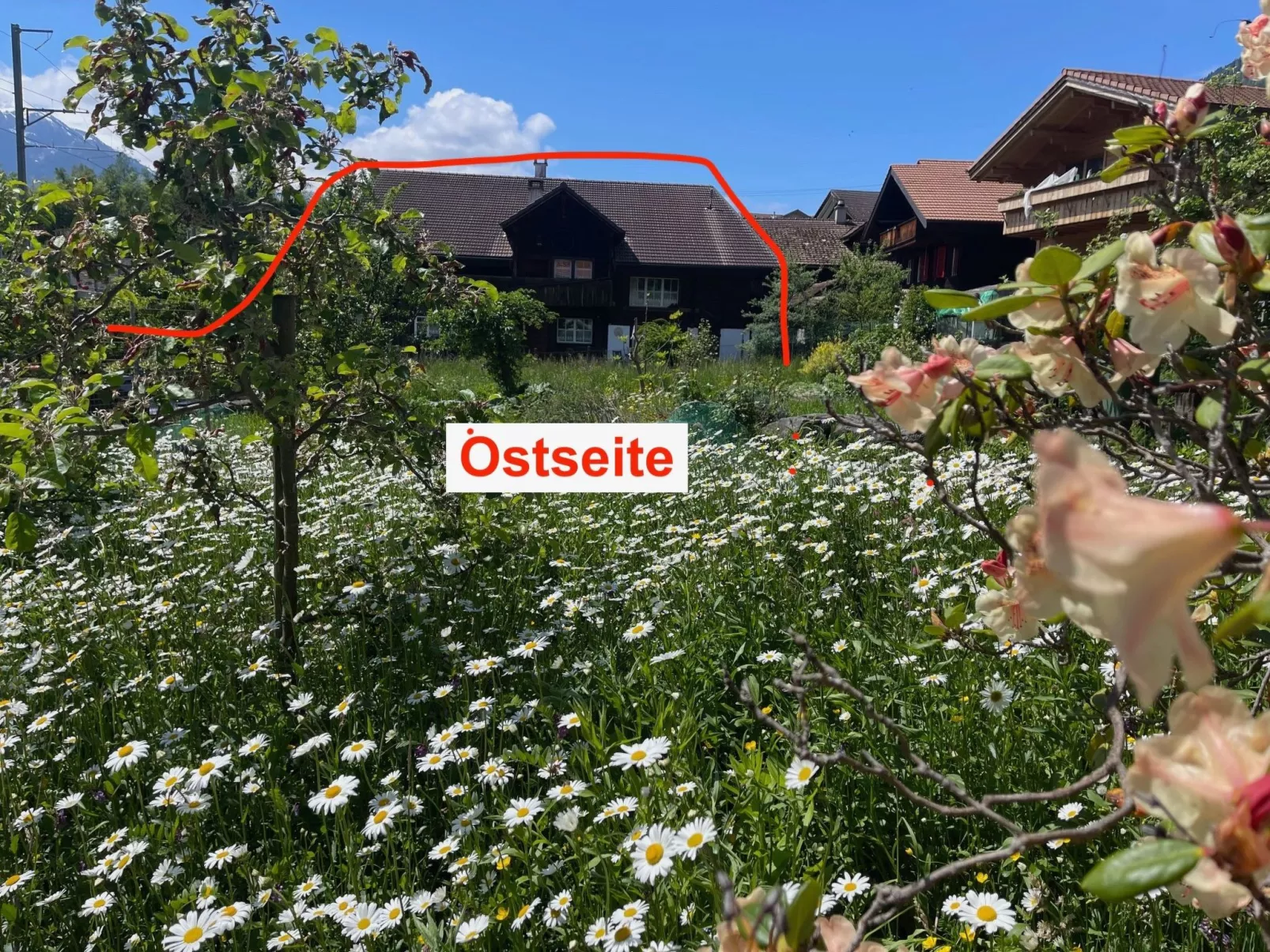 Chalet-Hausteil mit Garten im Dorfkern - Draußen