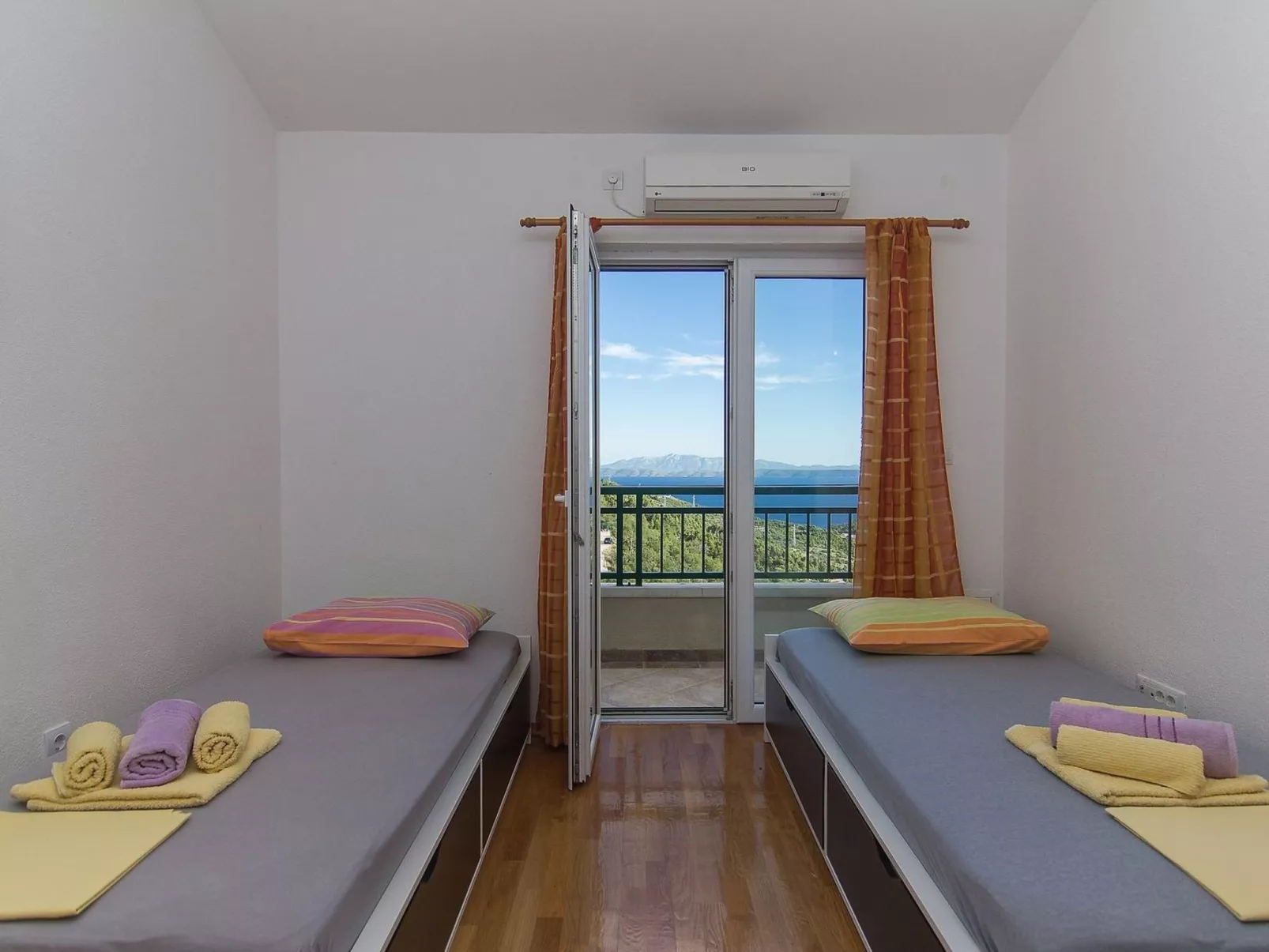 Villa Makar - Image-tags.info