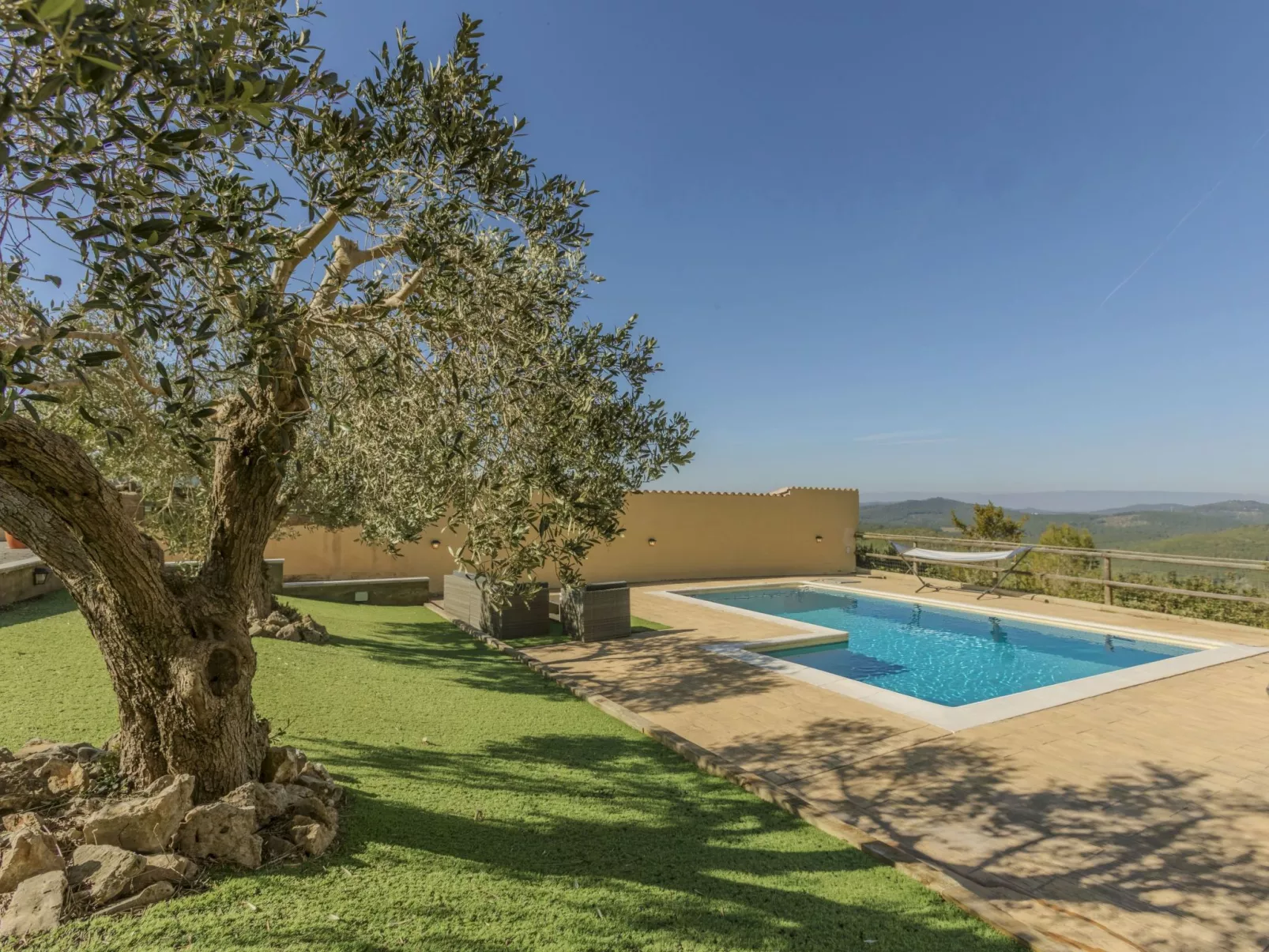 Can Gordei - Draußen