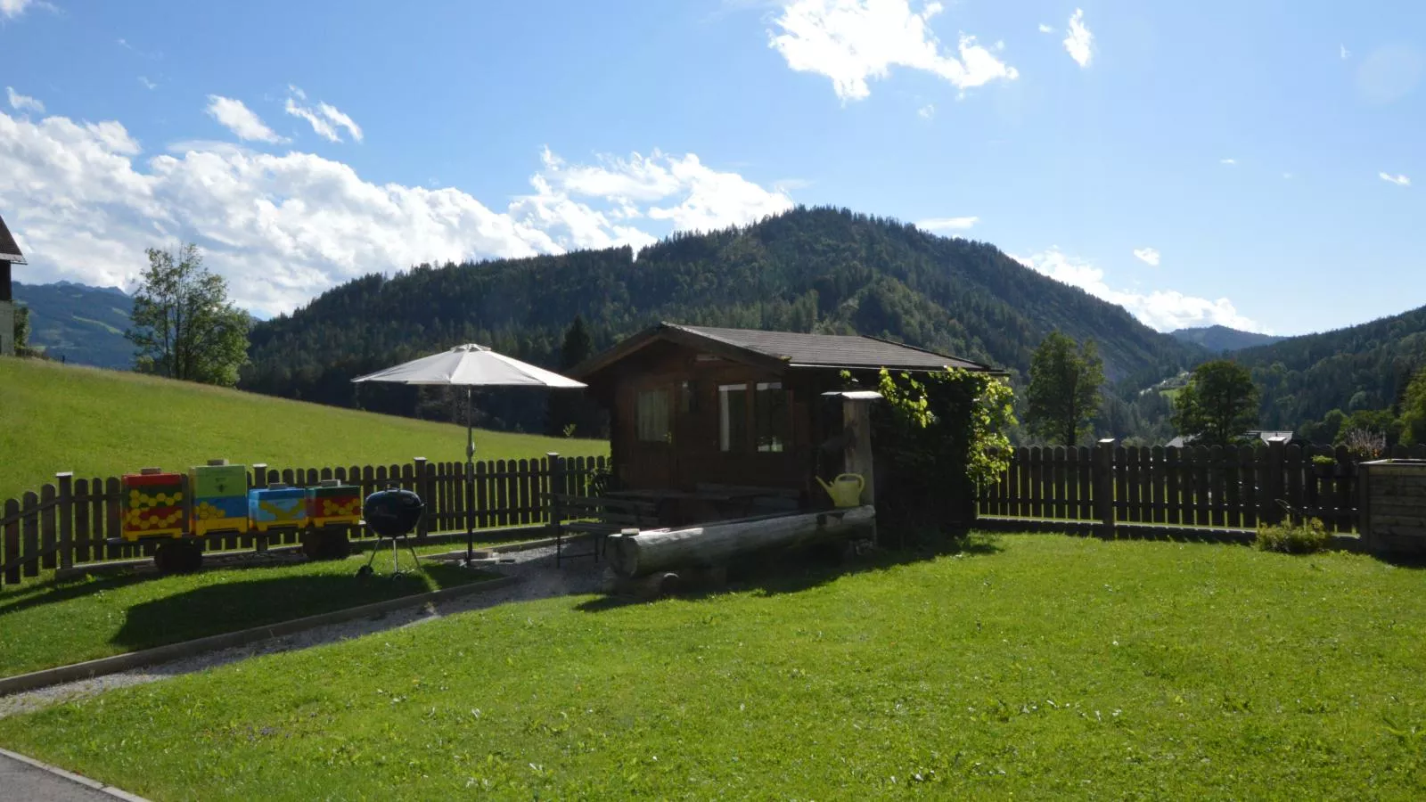Bienenheim-Gardens summer