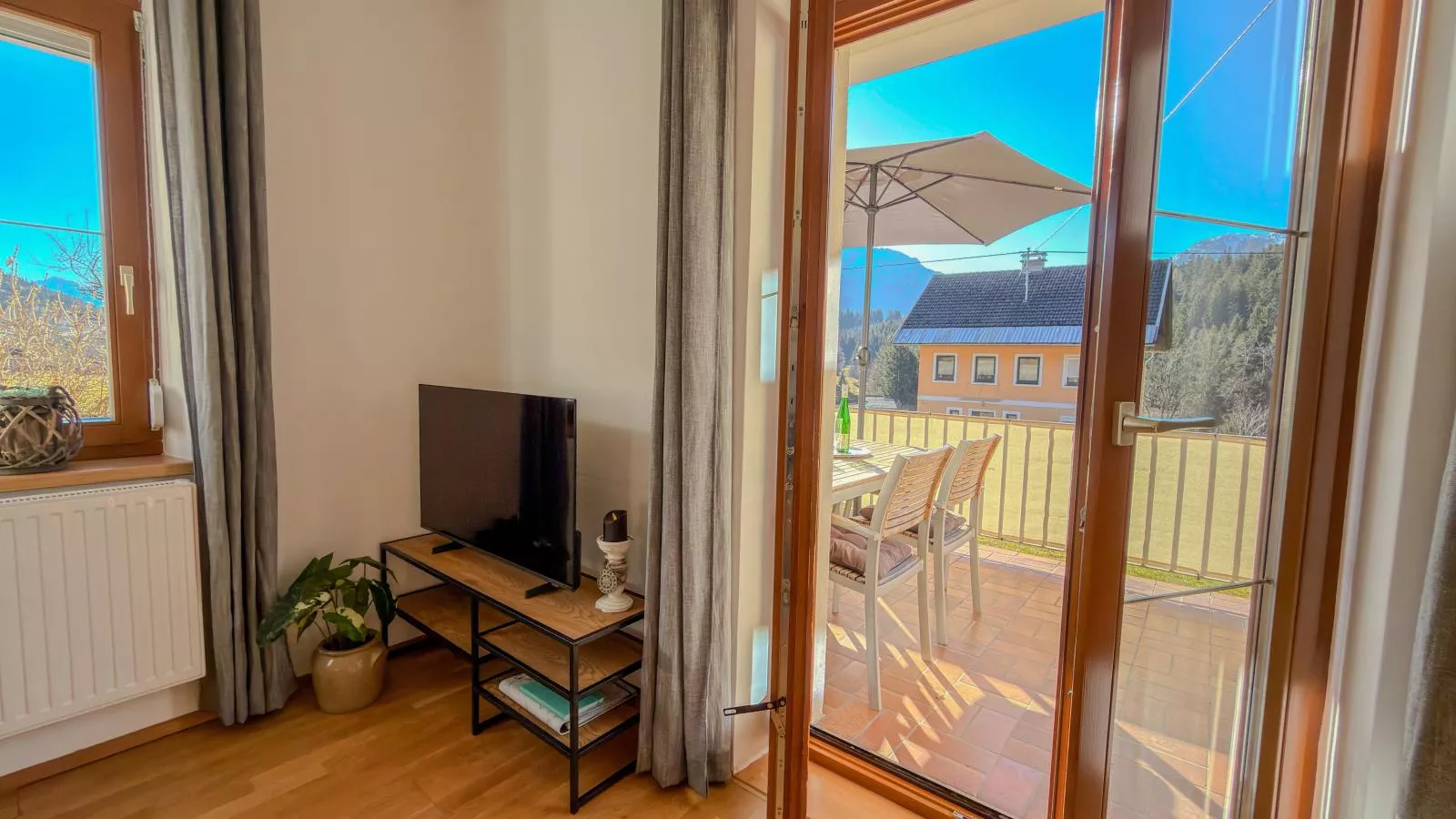 Jukbichl 1 - Living room