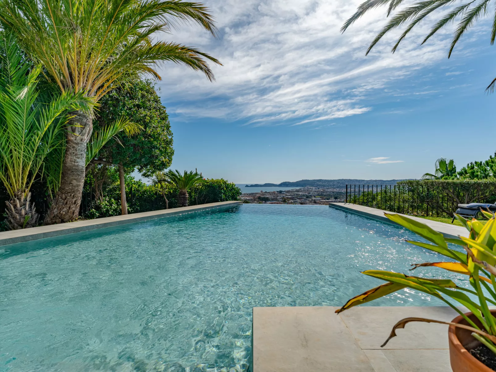 Casa Guapa - Outside