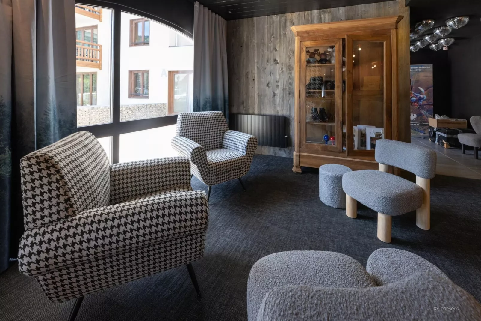 SERRE CHEVALIER Le Cristal Lodge-A36S - Wohnzimmer