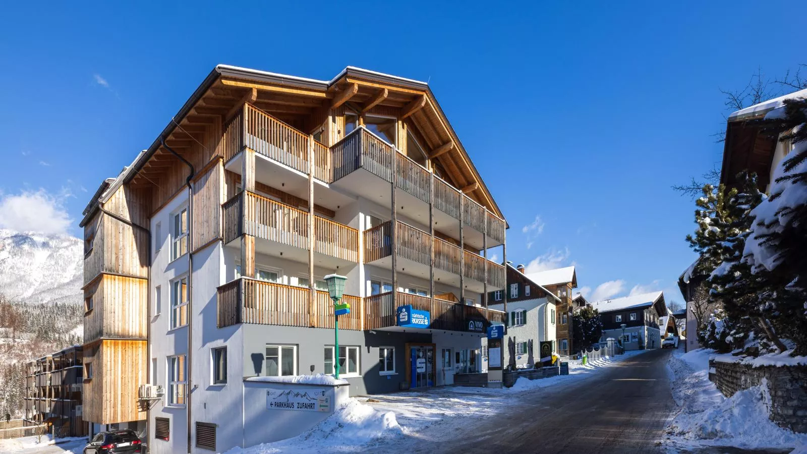 Apart33 Top 1-33 Penthouse - Exterior in winter