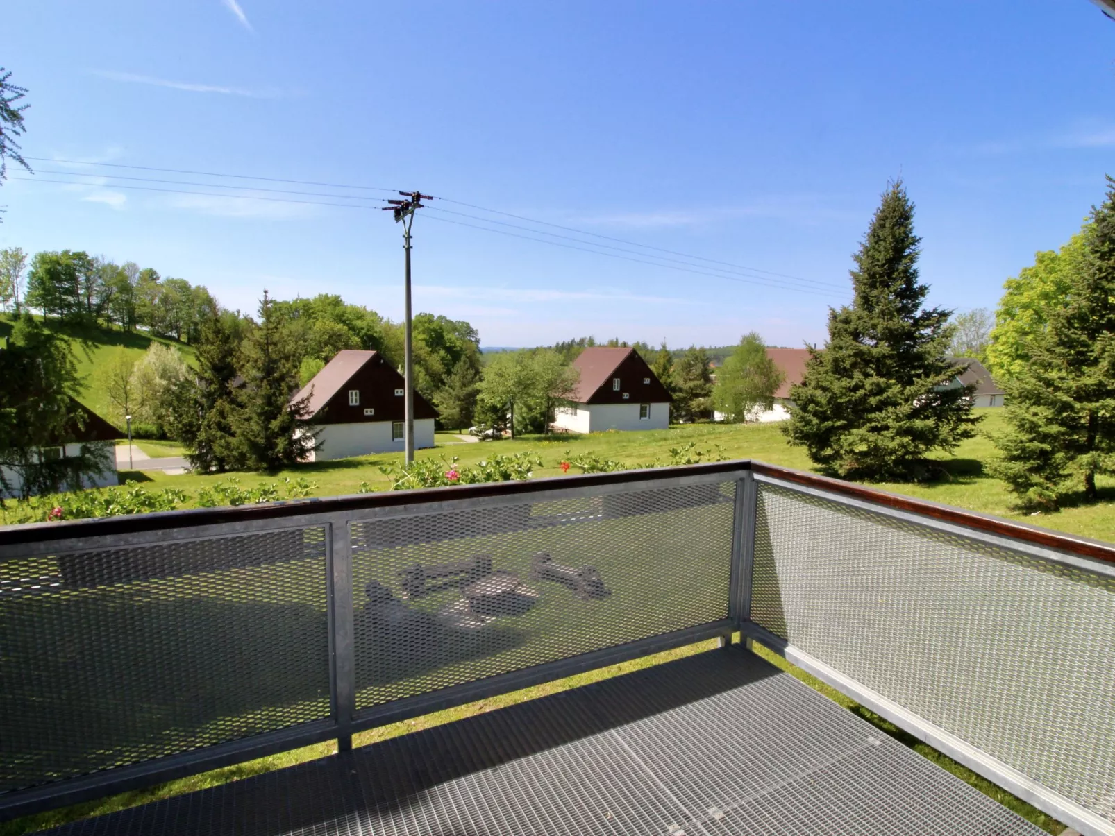 Holiday Hill 53 - Outside