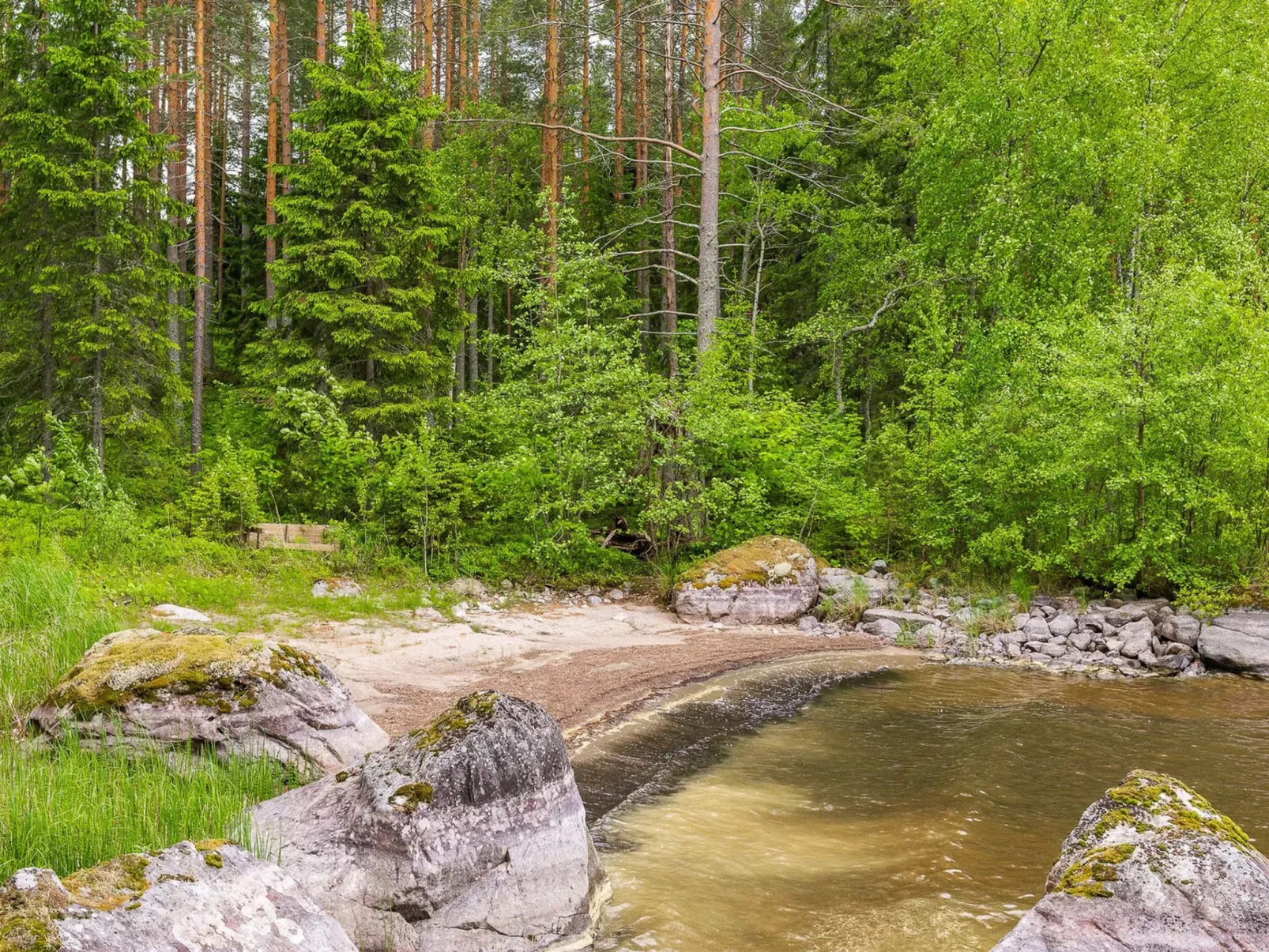 Kainalolahti - Dedans