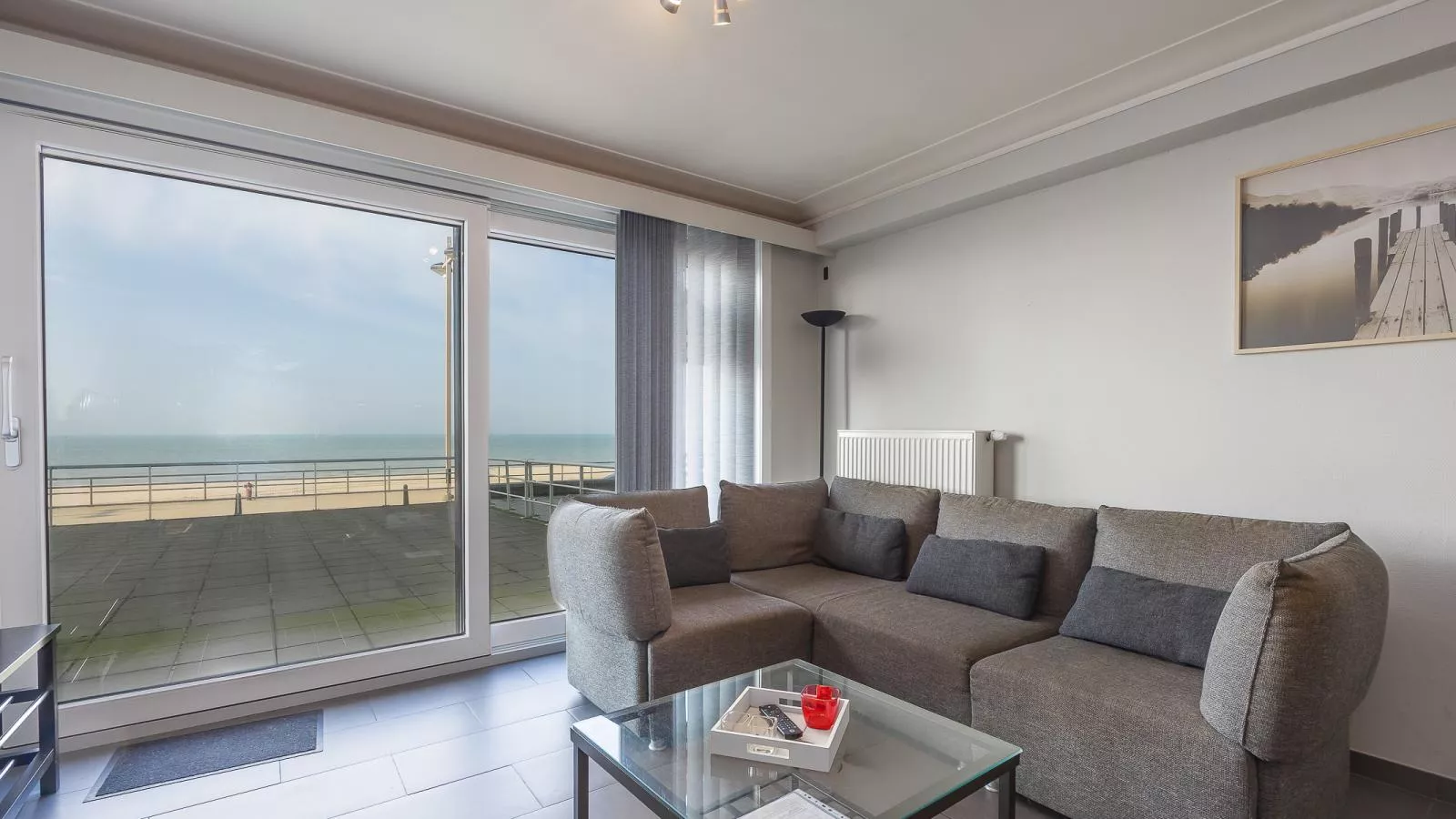 Concorde - 0004  - Living room