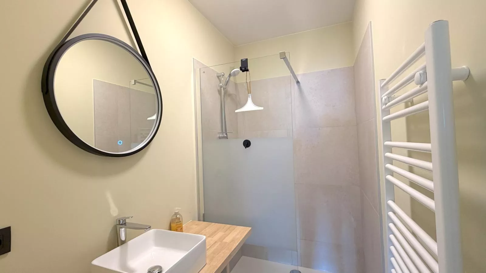 Huus 16 - Badezimmer