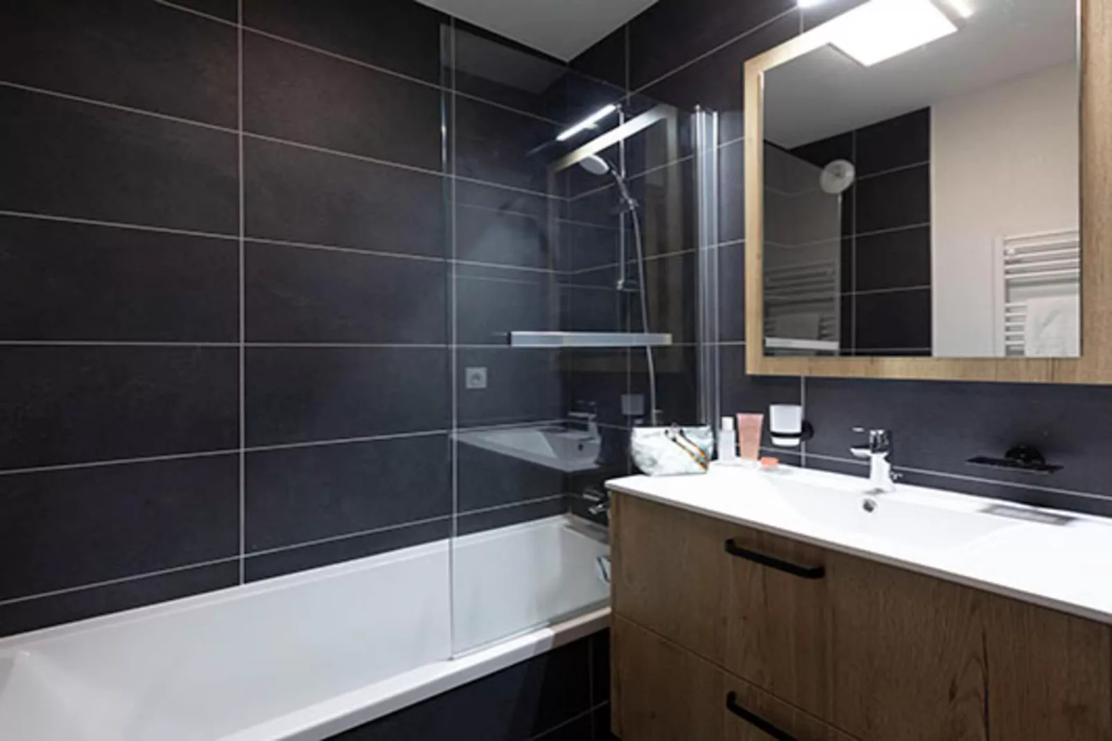 LES DEUX ALPES Neige et Soleil -A26B - Bathroom