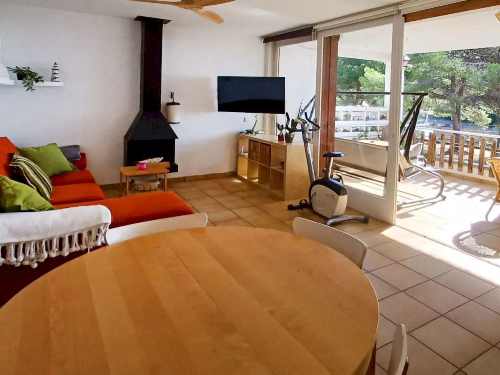 Too Menuda - Drinnen