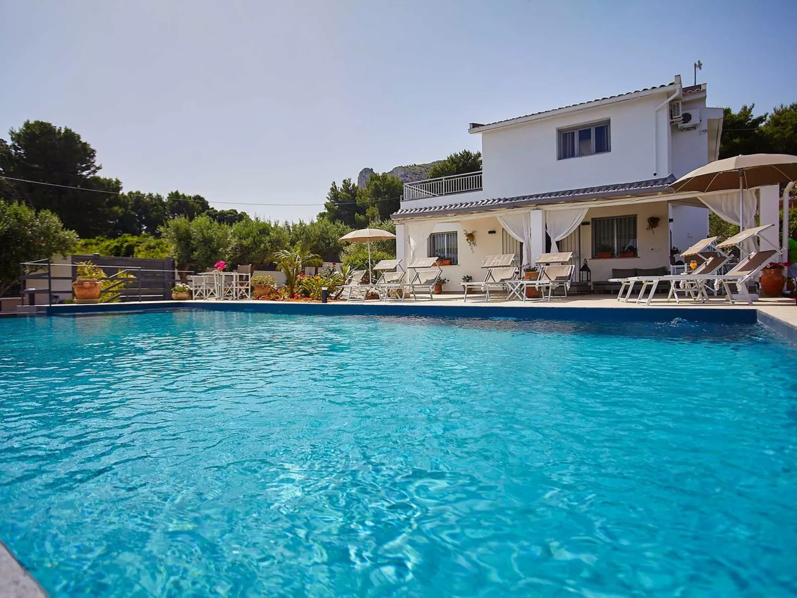Charming Villa Antonella with pool and sea view - Dehors