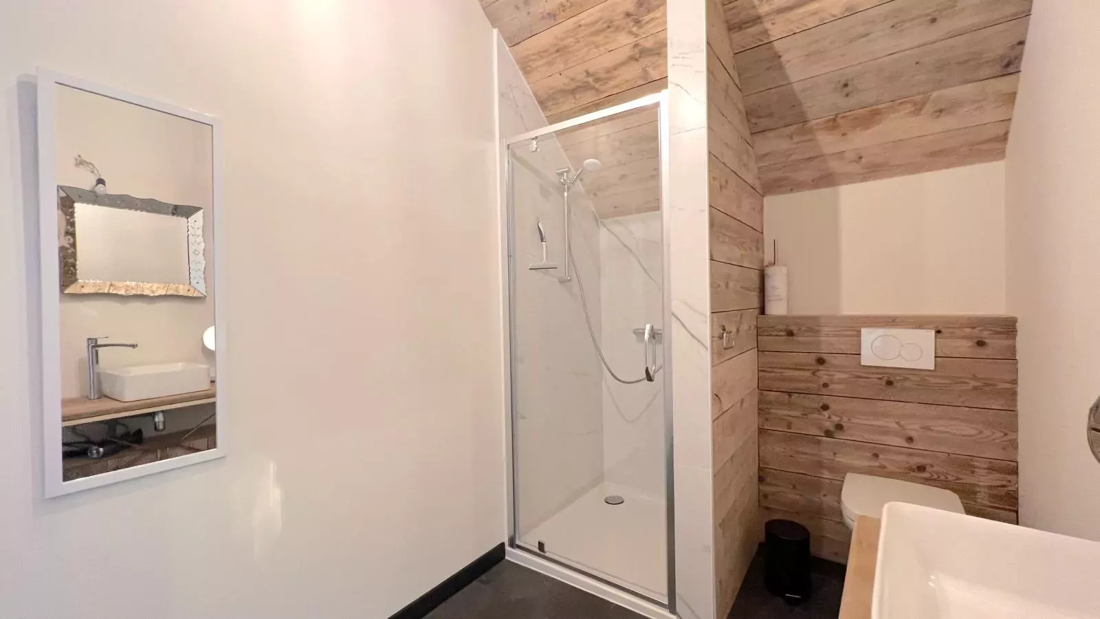 Maison Cuberdon-Badezimmer