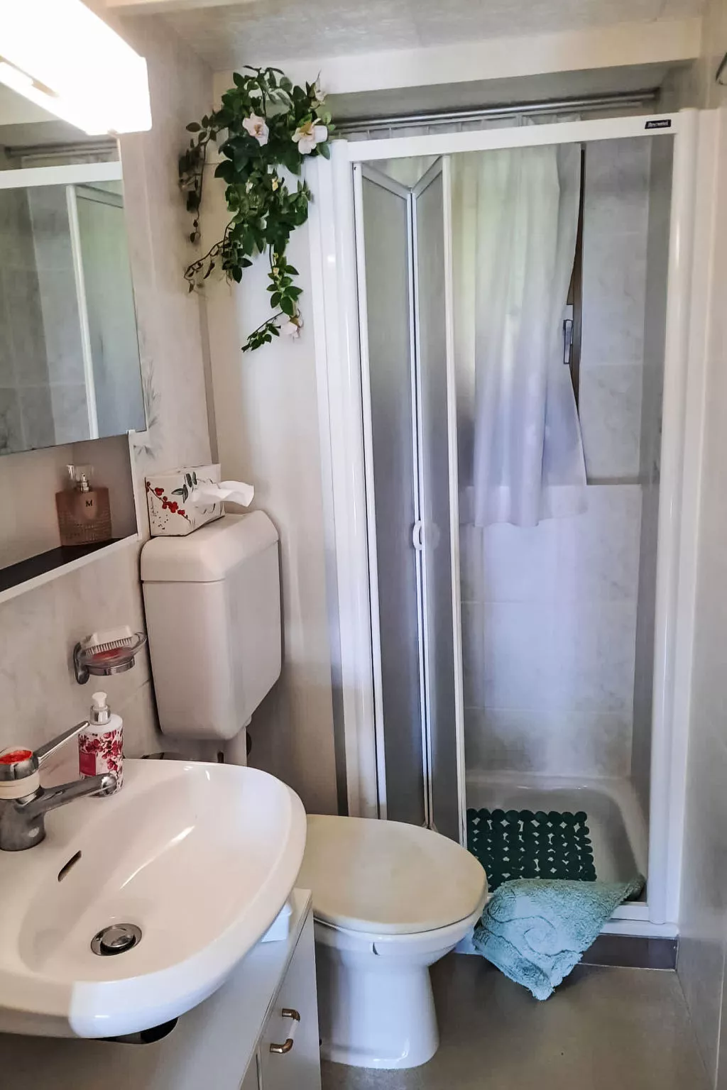 Brezzo di Bedero - Drinnen