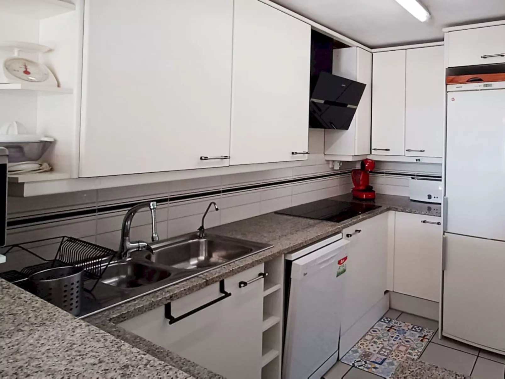 Too Menuda - Drinnen