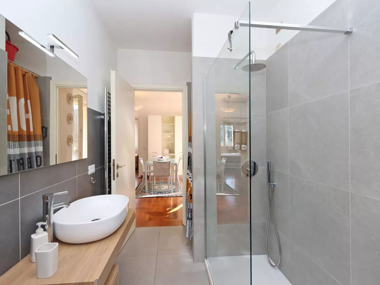 Villa Elisa - Drinnen