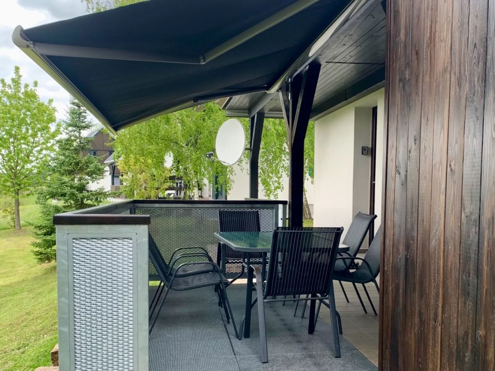 Holiday Hill 53 - Outside