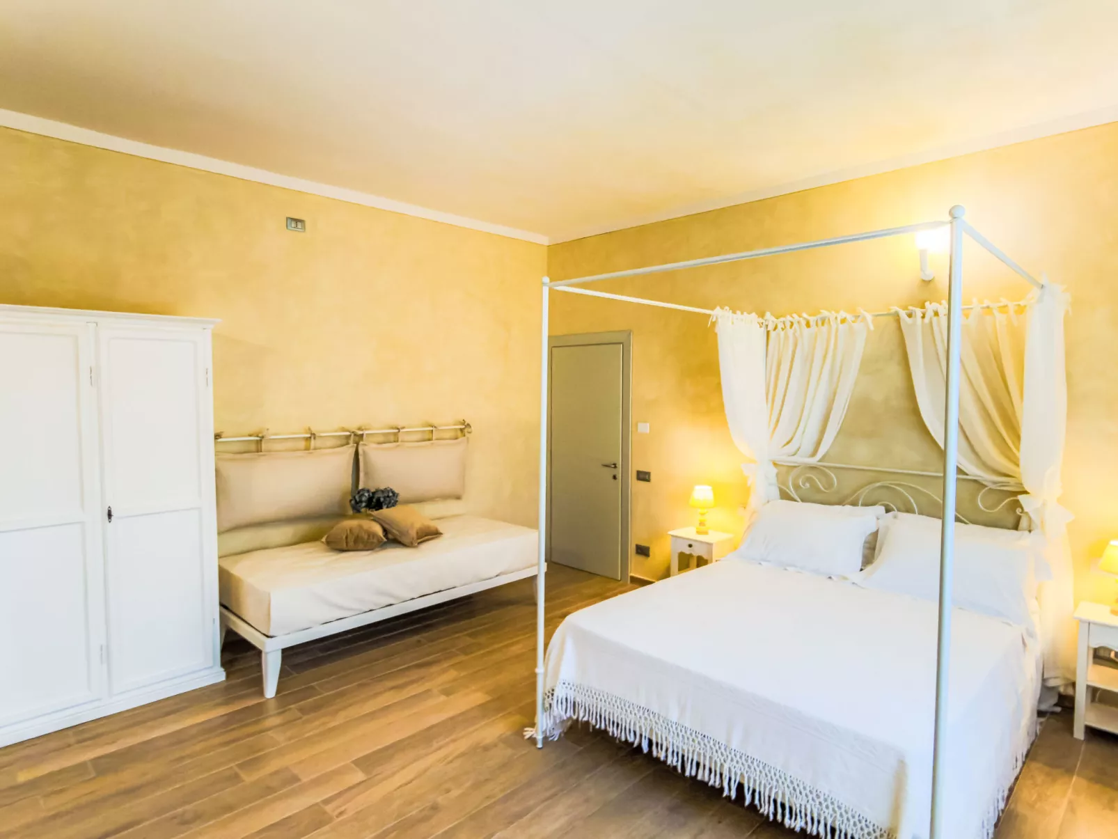 Podere Galieni - Inside