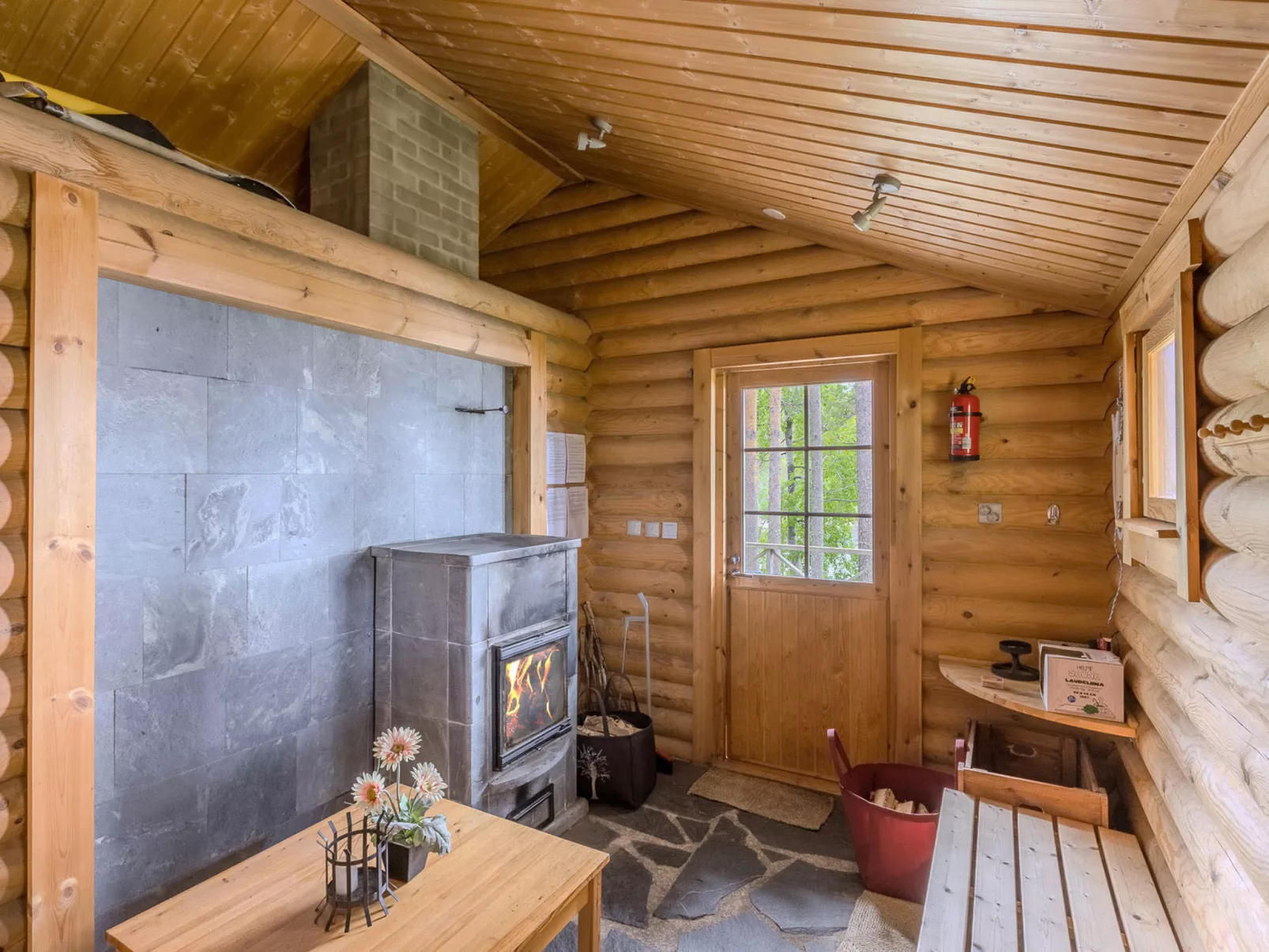 Kainalolahti - Dedans