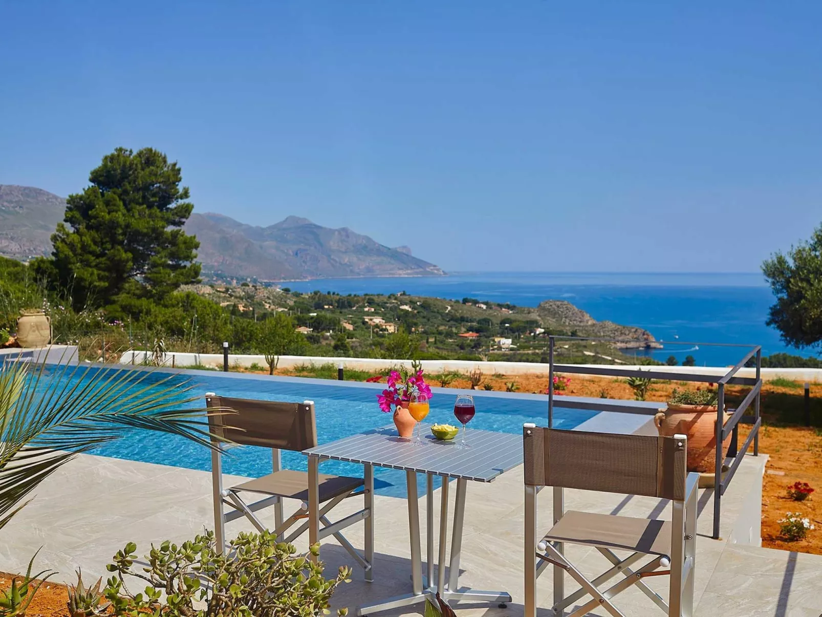 Charming Villa Antonella with pool and sea view - Dehors