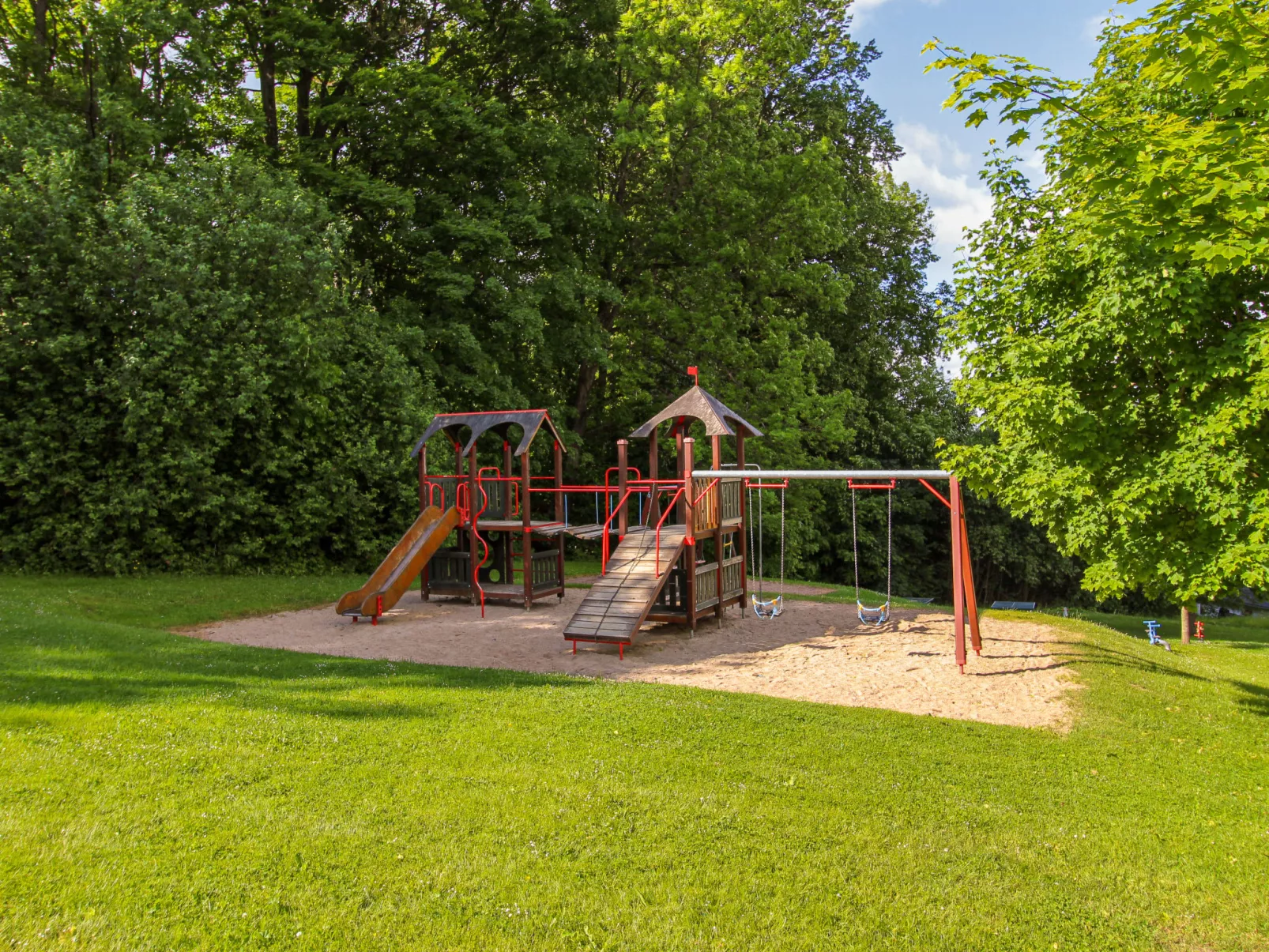 Holiday Hill 53 - Outside