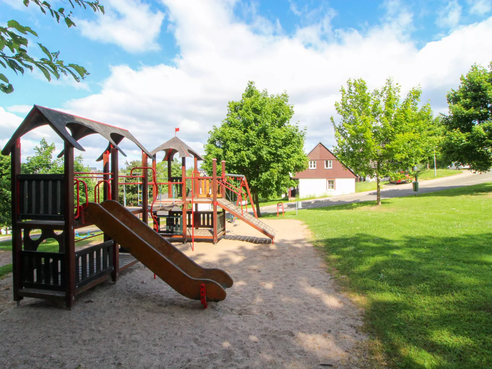 Holiday Hill 53 - Outside