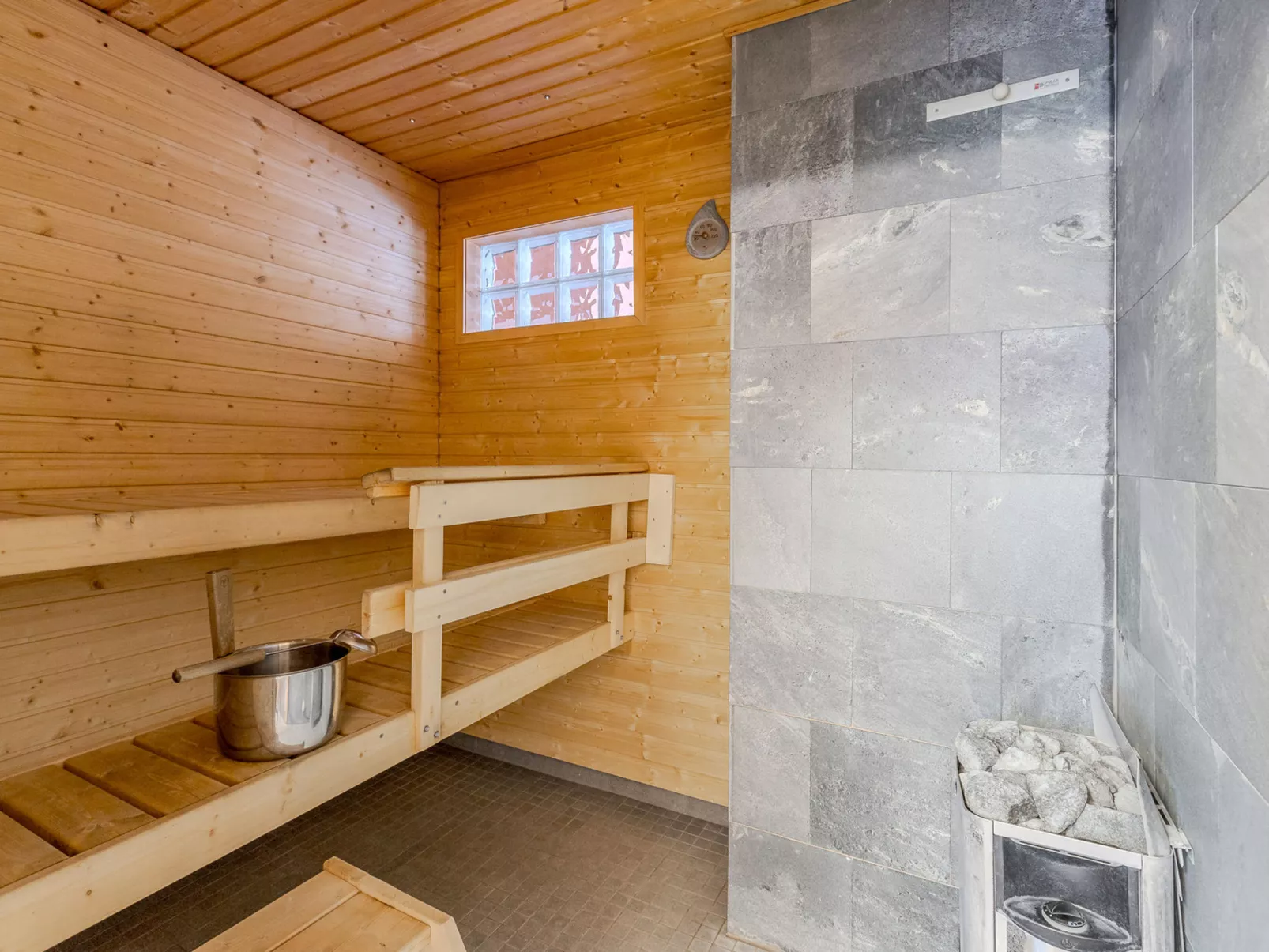 Kainalolahti - Dedans